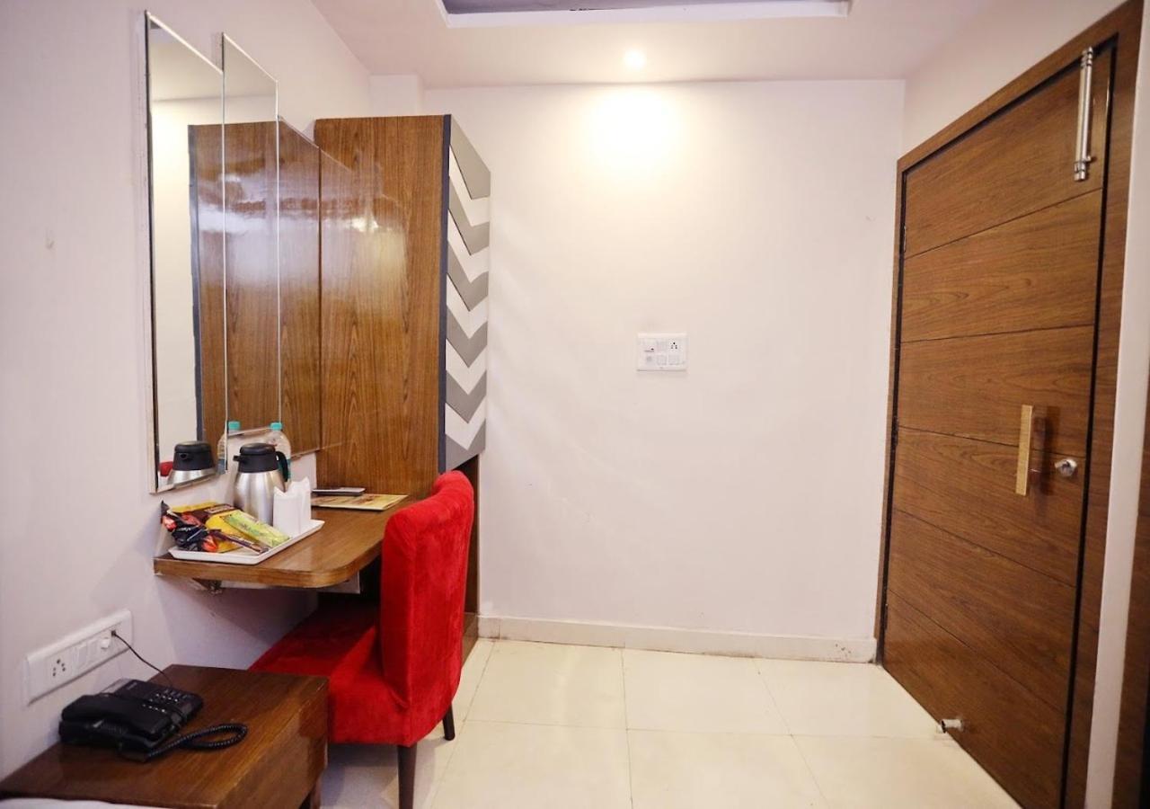 Hotel Jai Balaji, Paharganj, New Delhi Railway Station מראה חיצוני תמונה