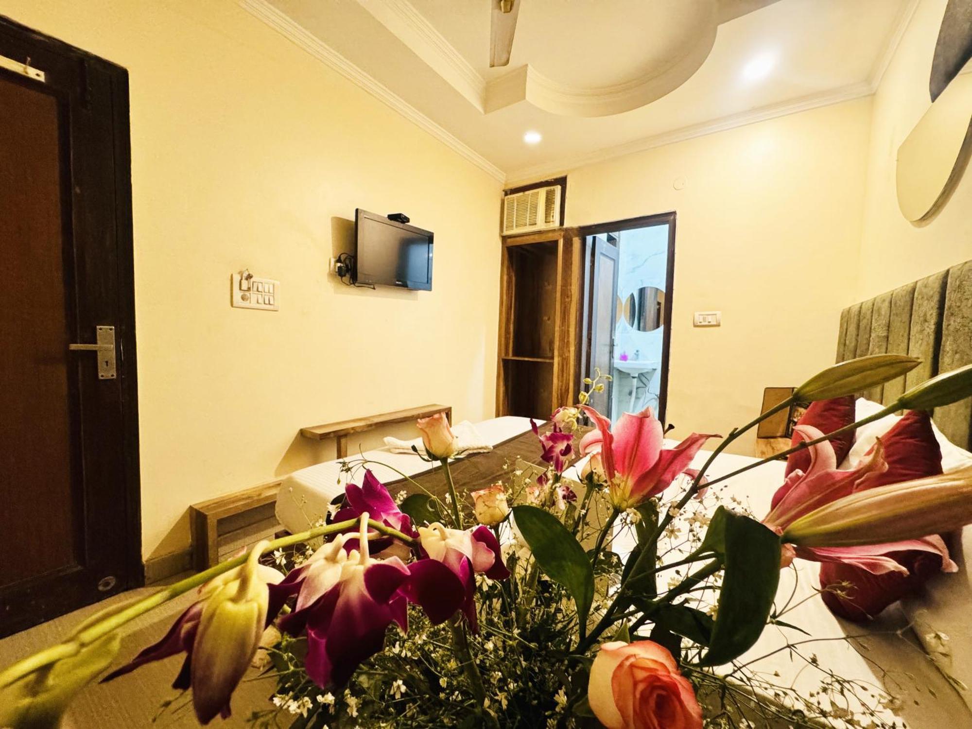Hotel Jai Balaji, Paharganj, New Delhi Railway Station מראה חיצוני תמונה