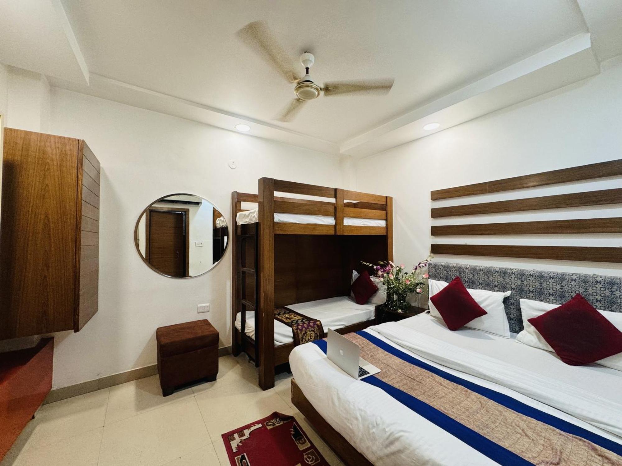 Hotel Jai Balaji, Paharganj, New Delhi Railway Station מראה חיצוני תמונה