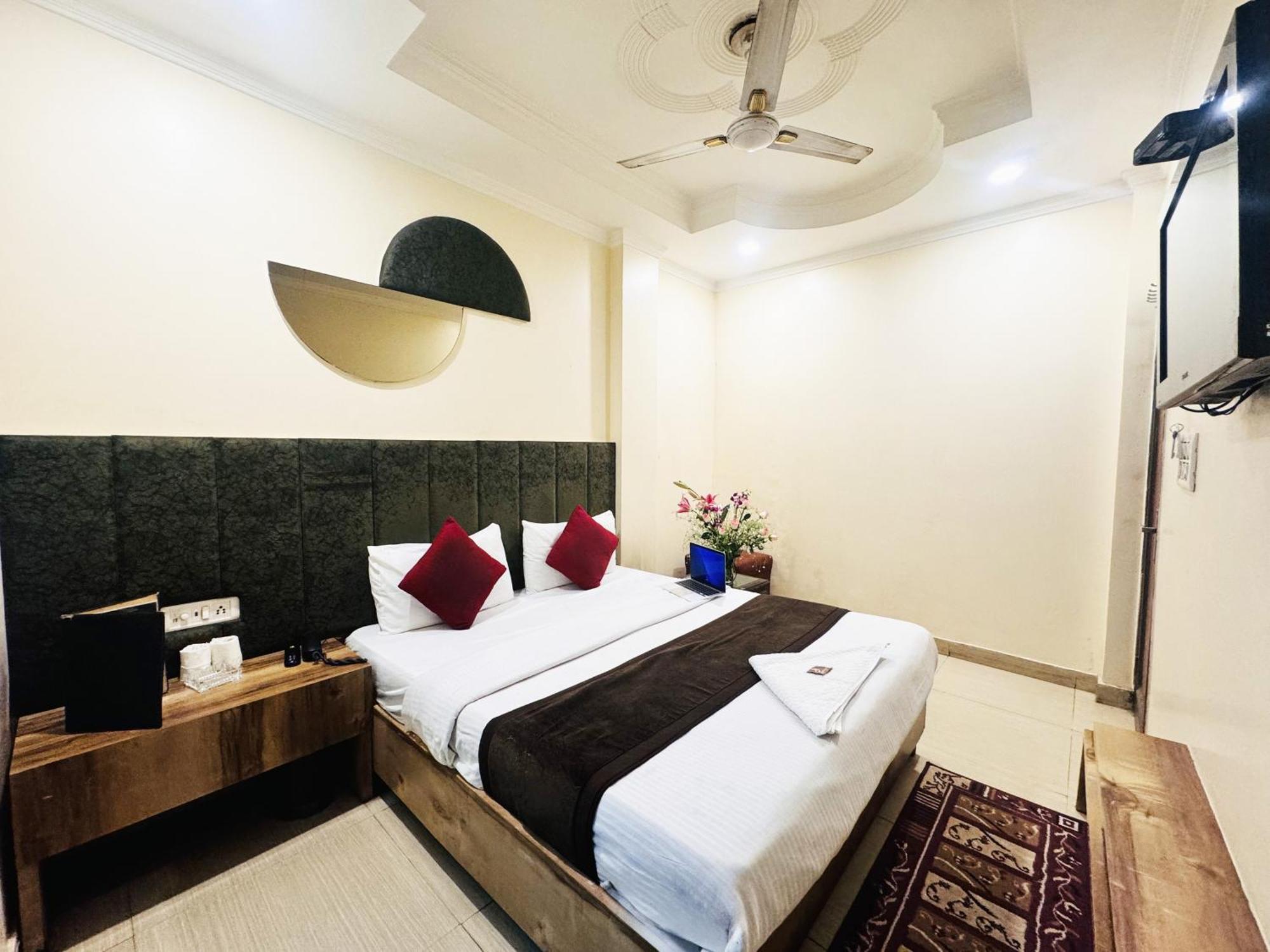 Hotel Jai Balaji, Paharganj, New Delhi Railway Station מראה חיצוני תמונה