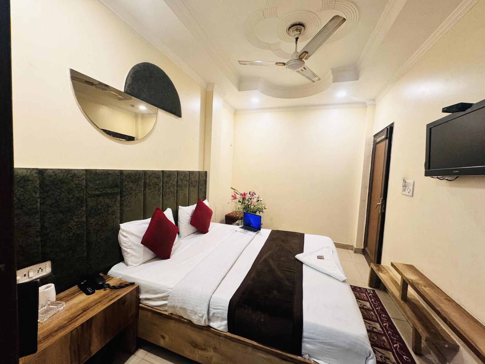 Hotel Jai Balaji, Paharganj, New Delhi Railway Station מראה חיצוני תמונה